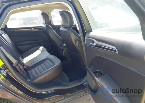 2015 Ford Fusion Se z USA, uszkodzony, nr VIN 3FA6P0H92FR247432